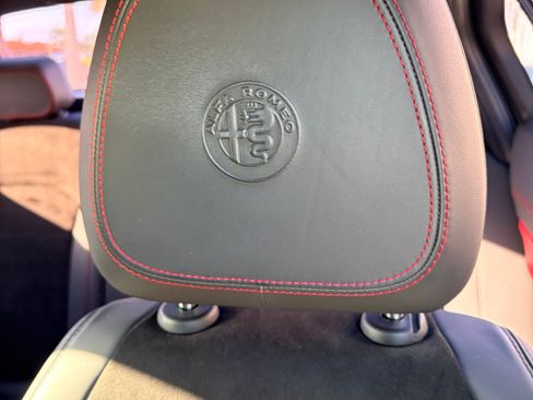 Used 2019 Alfa Romeo Giulia Quadrifoglio image 15