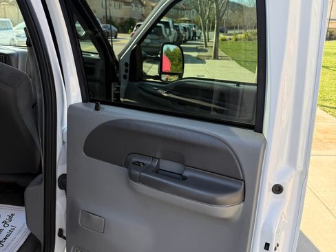 Used 2002 Ford F250 2WD Crew Cab Super Duty image 17