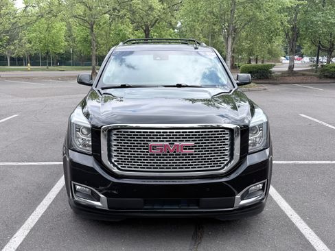 Used 2017 GMC Yukon XL Denali w/ Open Road Package AWD/4WD image 4
