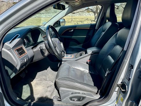 Used 2010 Volvo XC70 3.2 image 15