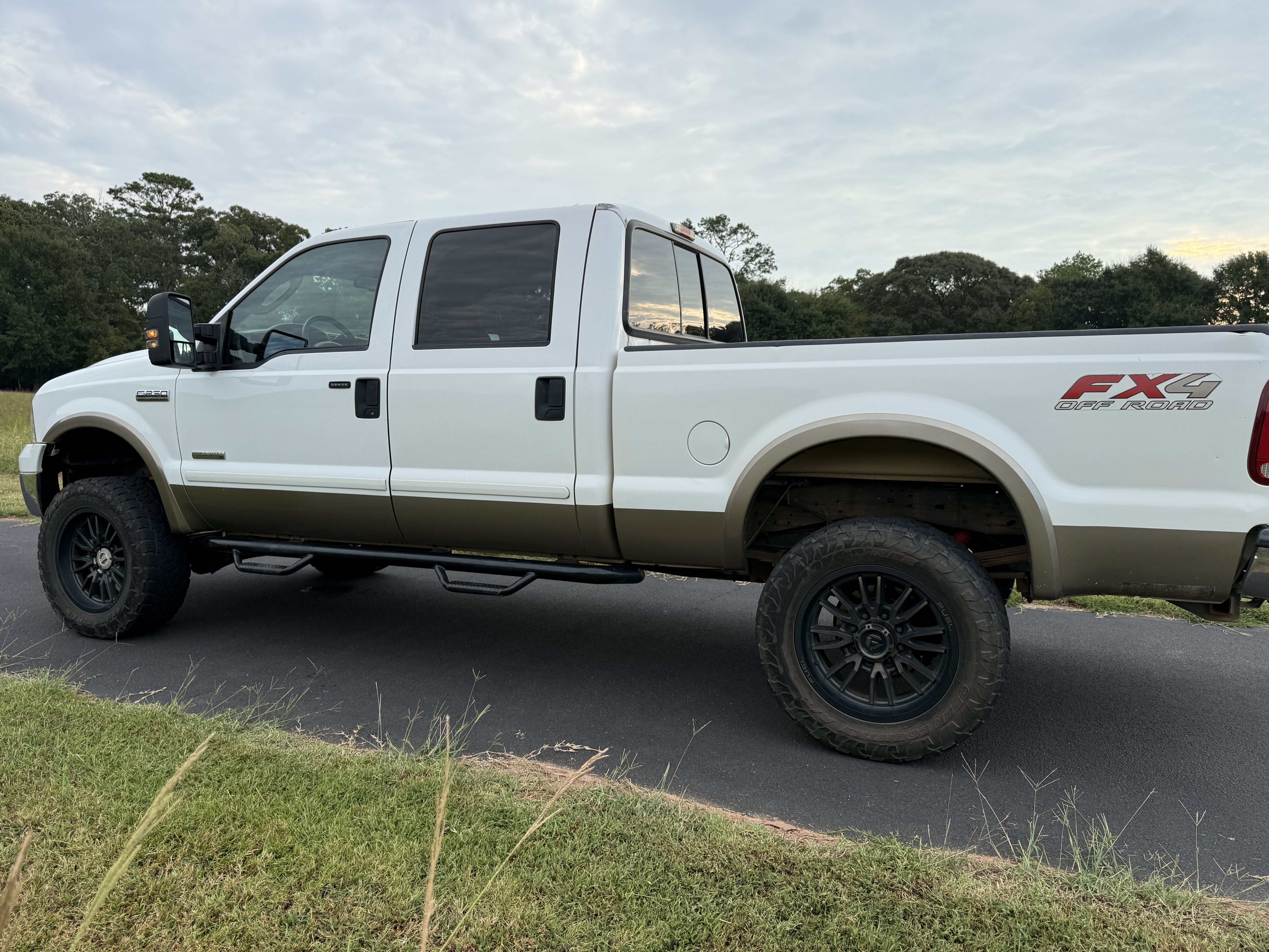 Used 2006 Ford F250 King Ranch AWD/4WD image 2
