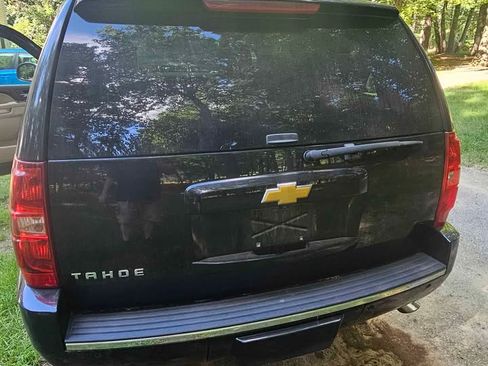 Used 2014 Chevrolet Tahoe LTZ image 16