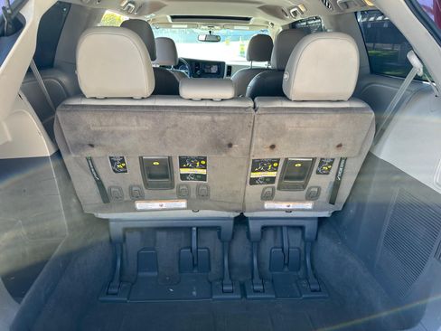 Used 2015 Toyota Sienna XLE w/ XLE Navigation Package AWD/4WD image 22