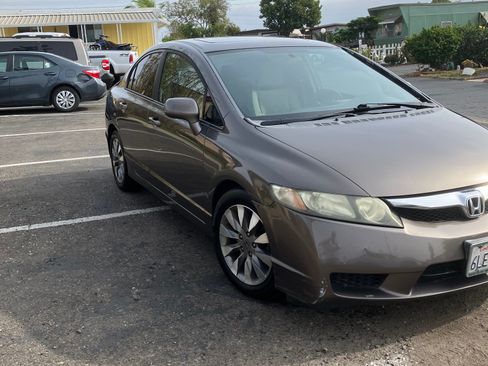 Used 2010 Honda Civic EX image 2