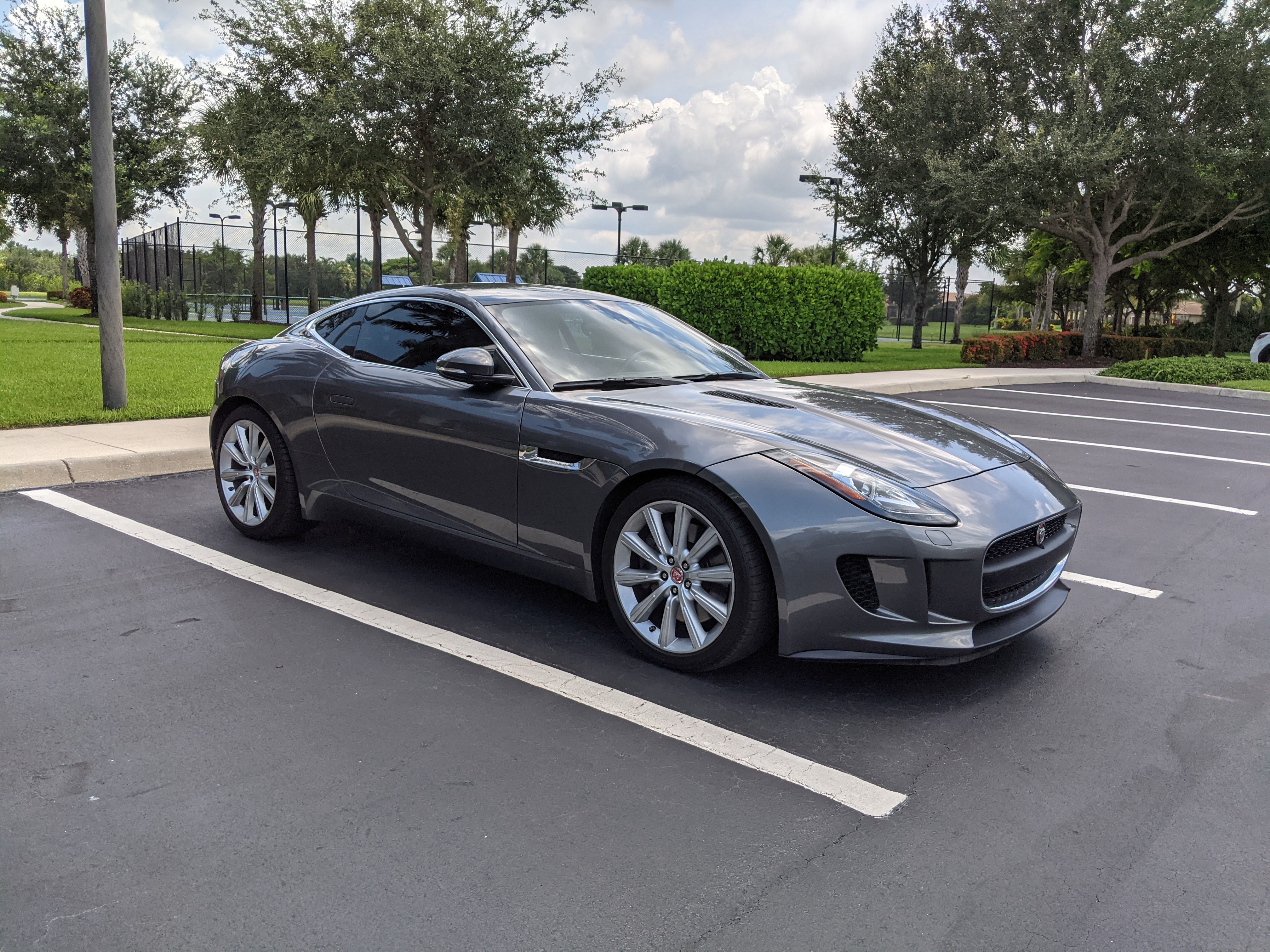 Used 2016 Jaguar F-TYPE Coupe RWD image 5
