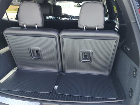 Used 2025 Cadillac XT6 Sport w/ Platinum Package image 15