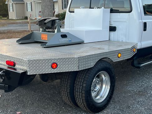 Used 2006 Ford F350 Lariat image 12