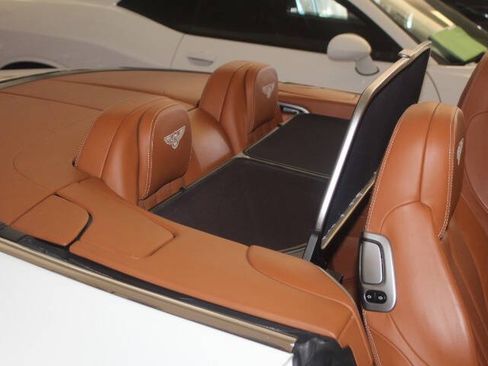 Used 2014 Bentley Continental GT image 9