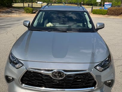 Used 2021 Toyota Highlander Platinum