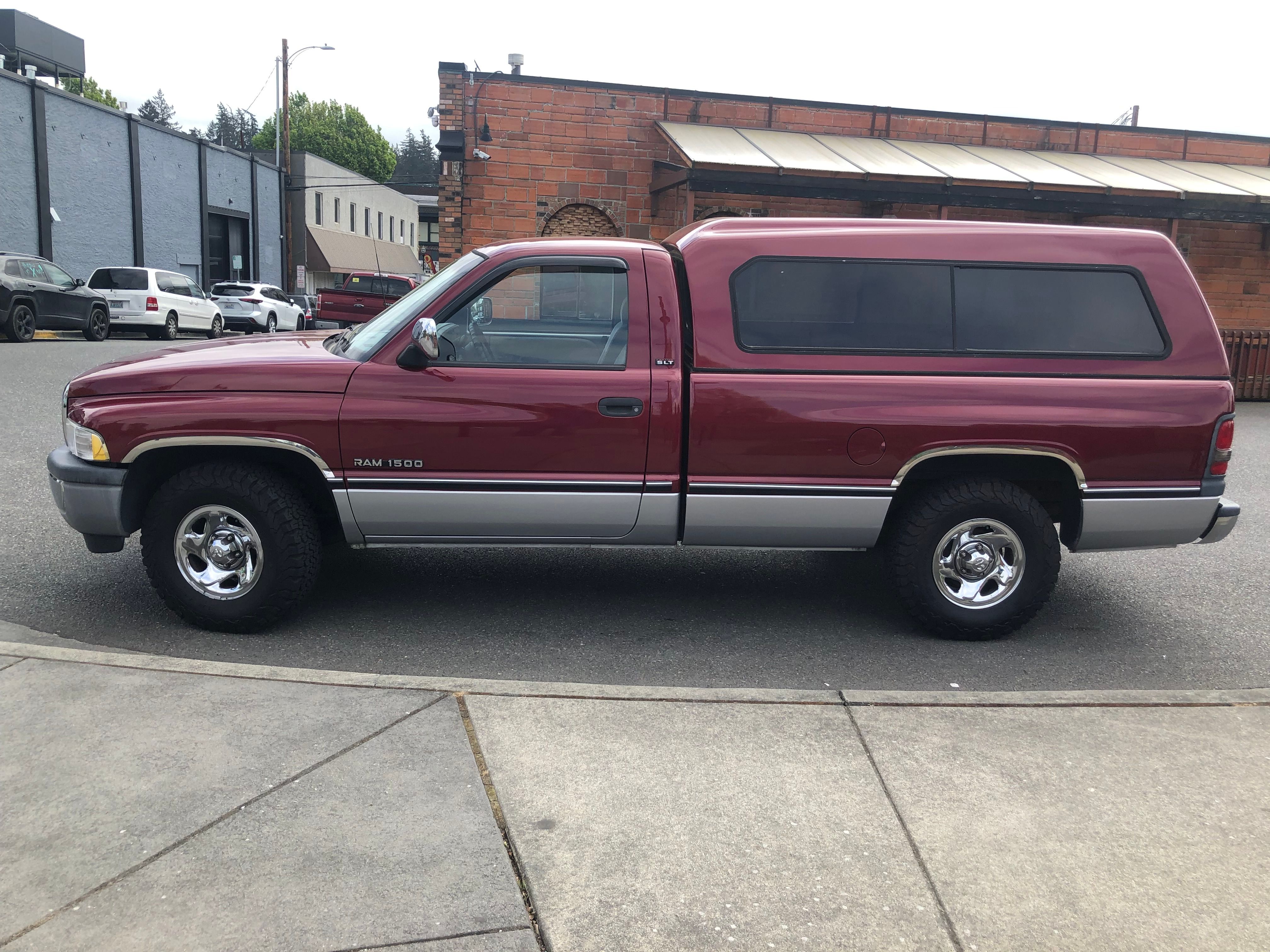 Used 1994 Dodge Ram 1500 Truck 2WD Regular Cab image 1