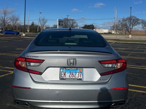 Used 2021 Honda Accord Sport image 4