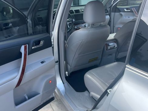 Used 2012 Toyota Highlander Limited AWD/4WD image 13