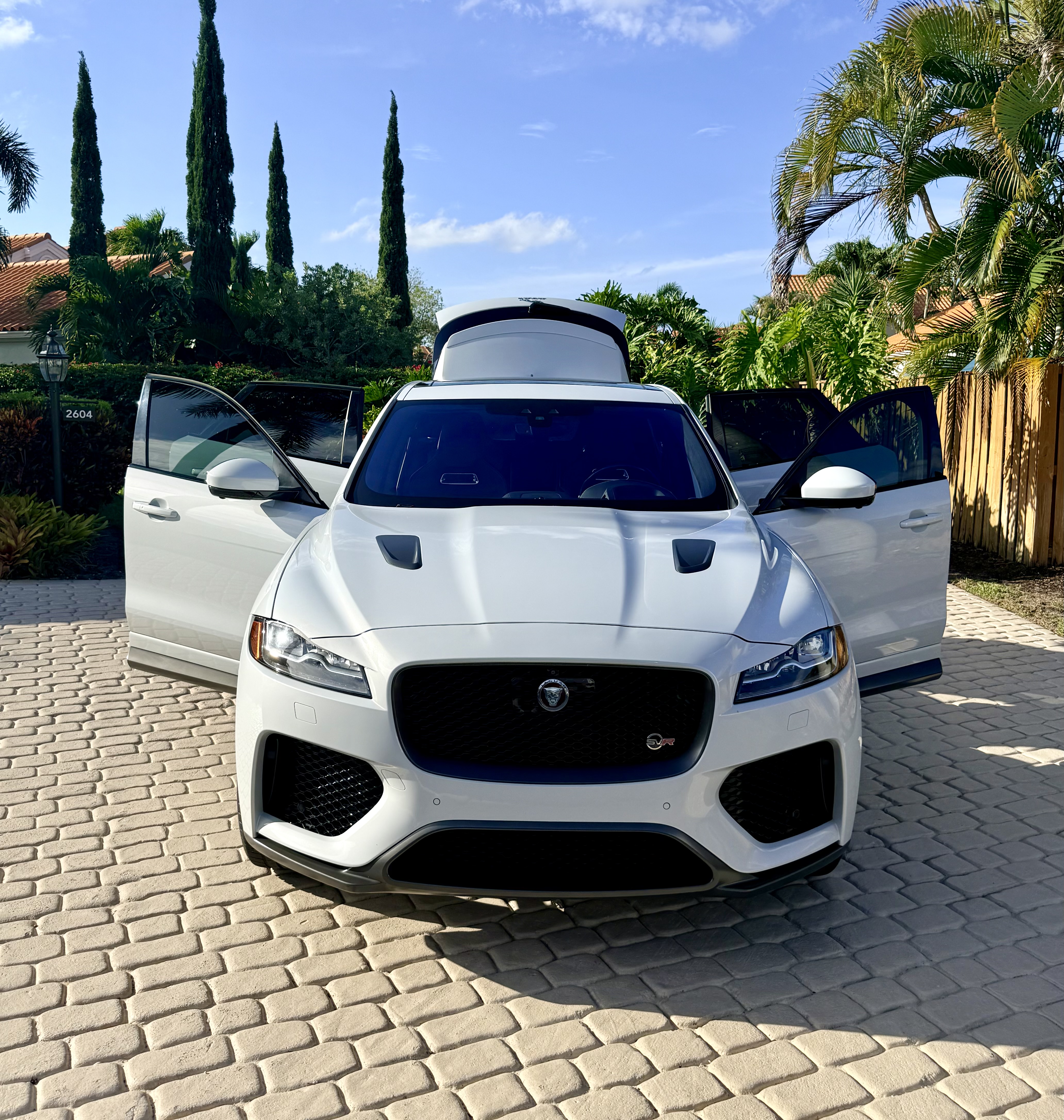 Used 2020 Jaguar F-PACE SVR AWD/4WD image 10