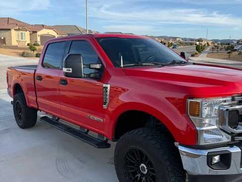 Used 2021 Ford F250 XLT w/ XLT Value Package AWD/4WD image 5