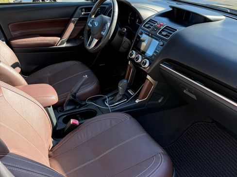 Used 2018 Subaru Forester 2.5i Touring w/ Popular Package #3B image 8