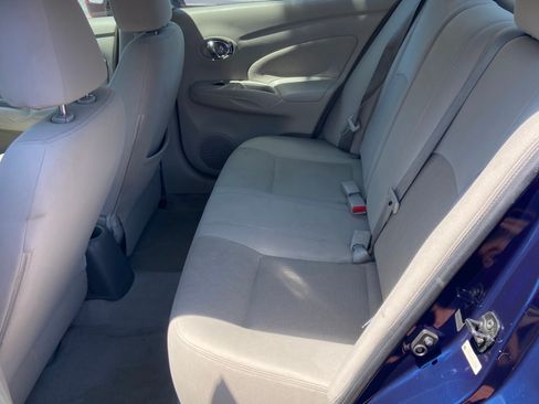 Used 2014 Nissan Versa SV FWD image 12