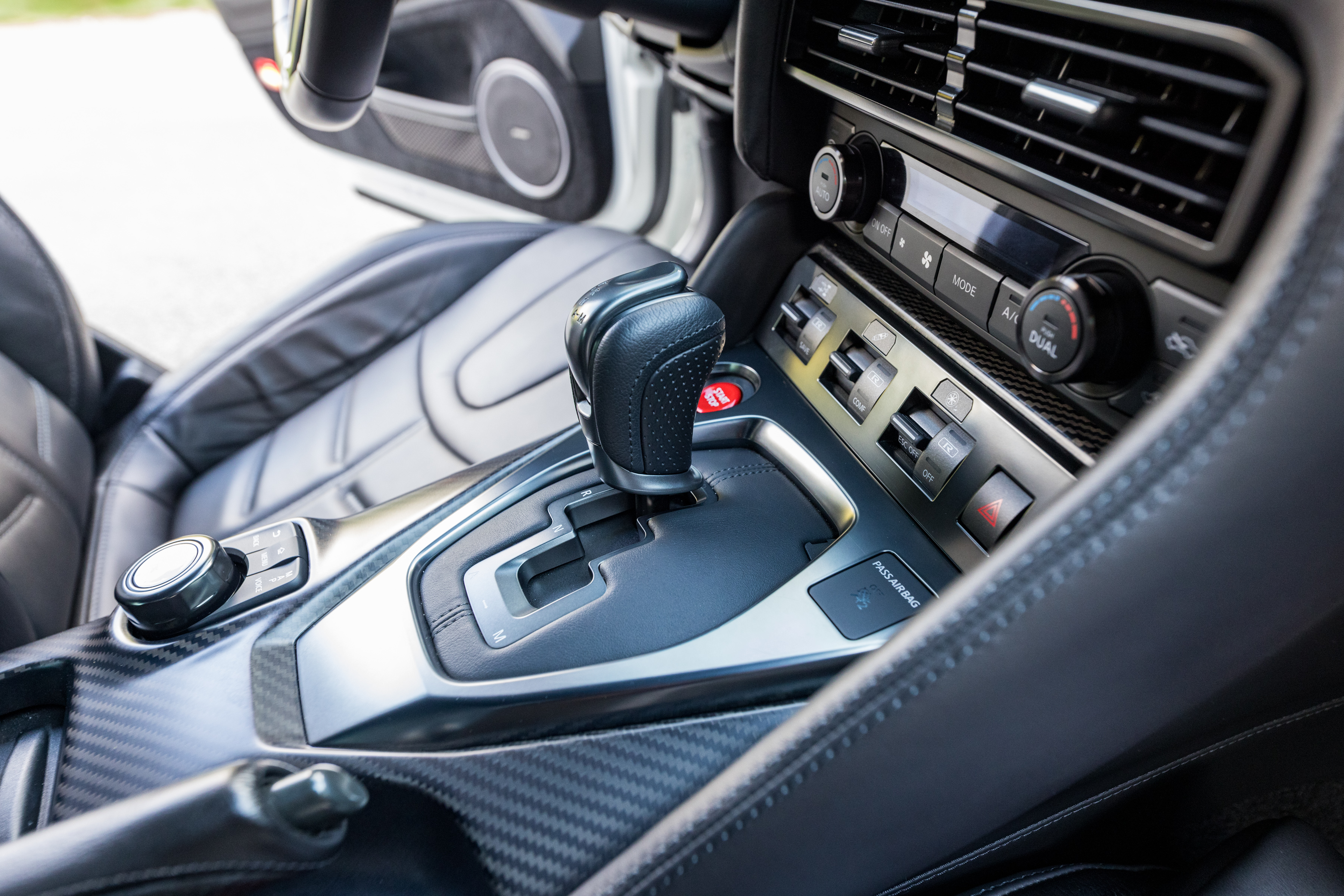 Used 2021 Nissan GT-R Premium AWD/4WD image 22