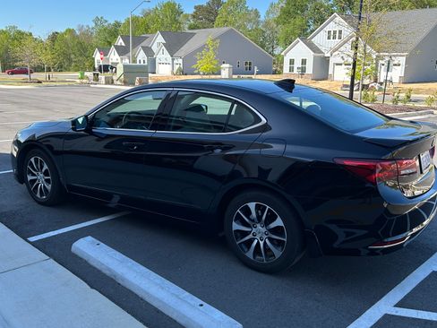 Used 2016 Acura TLX w/ Technology Package image 2
