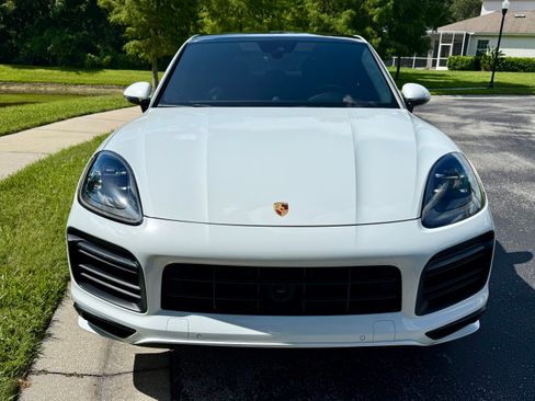 Used 2021 Porsche Cayenne GTS AWD/4WD image 2