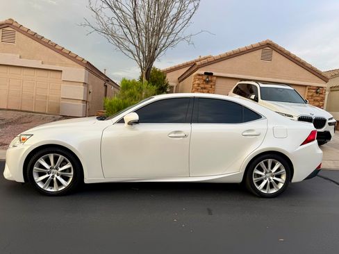 Used 2014 Lexus IS 250 RWD image 4