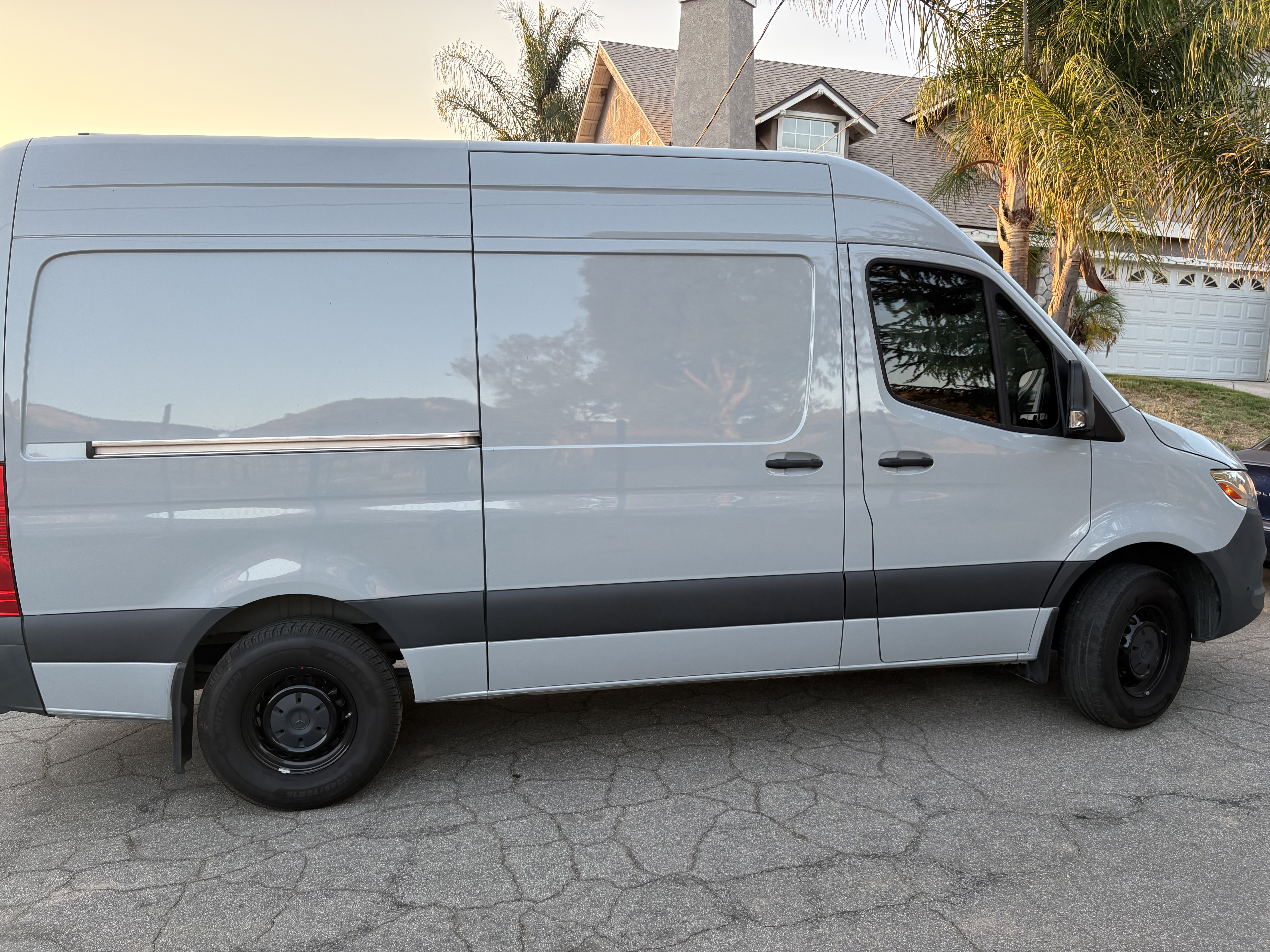 Used 2023 Mercedes-Benz Sprinter 2500 image 10