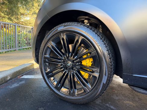 Used 2024 Land Rover Range Rover Autobiography image 10