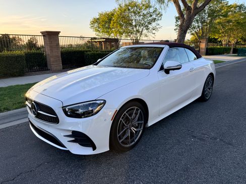 Used 2022 Mercedes-Benz E 450 Cabriolet image 4