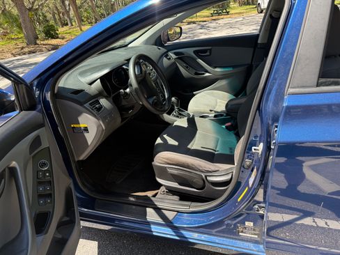 Used 2016 Hyundai Elantra SE image 8