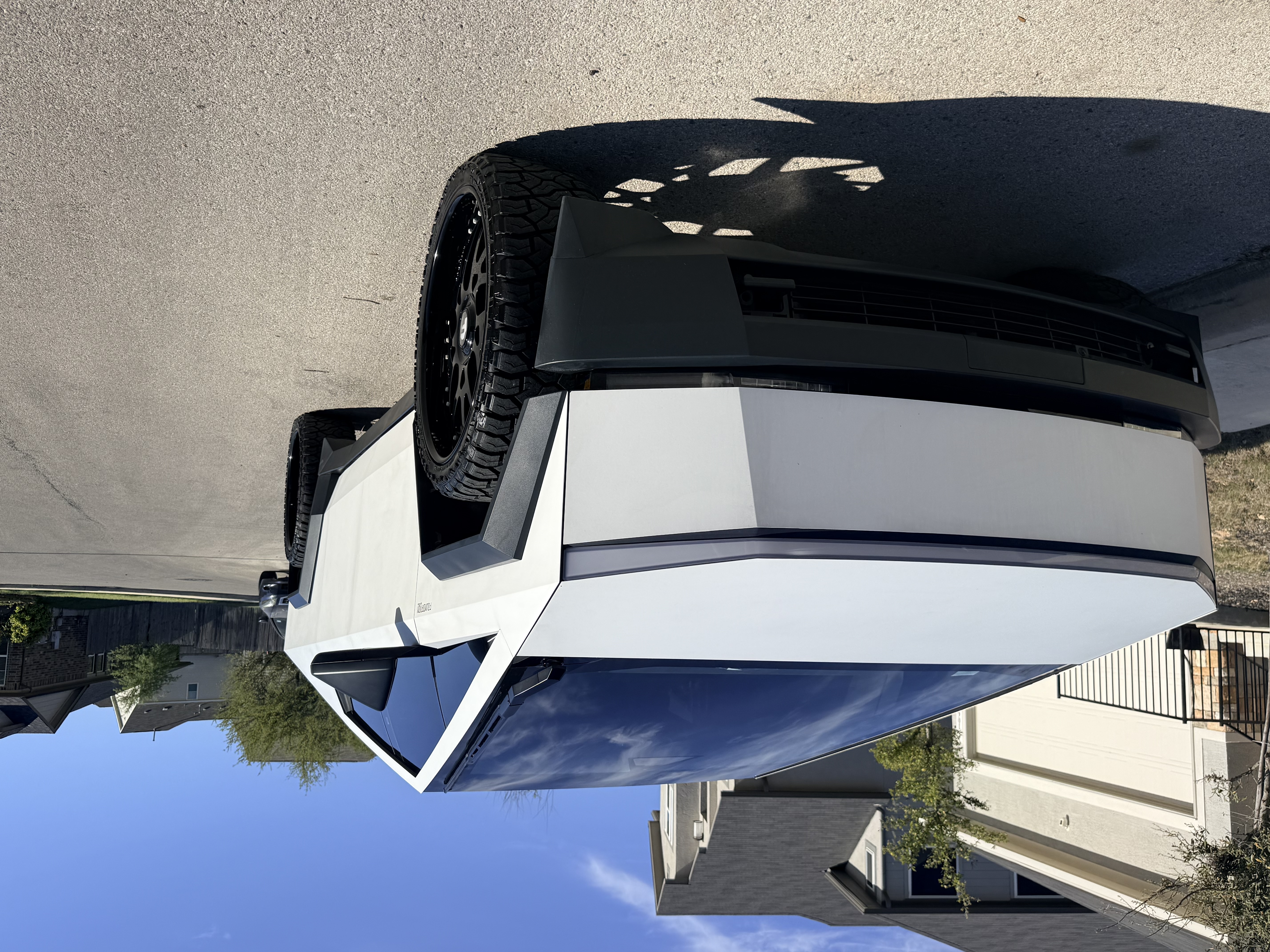Used 2024 Tesla Cybertruck Cyberbeast AWD/4WD image 11