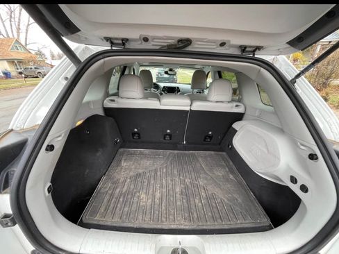 Used 2021 Jeep Cherokee Limited w/ Elite Package image 6