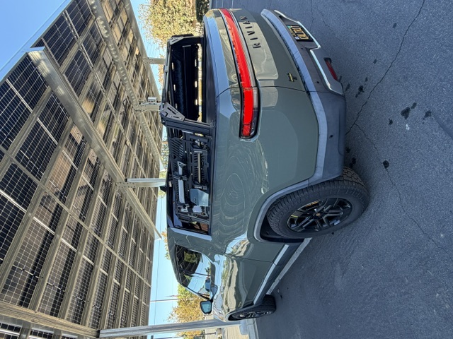 Used 2022 Rivian R1T Launch Edition AWD/4WD image 11