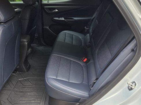 Used 2023 Chevrolet Bolt EUV LT w/ Convenience Package image 20