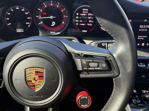 Used 2021 Porsche 911 Carrera S RWD image 6