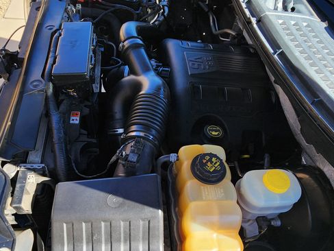 Used 2013 Ford F150 XLT w/ Luxury Equipment Group image 14