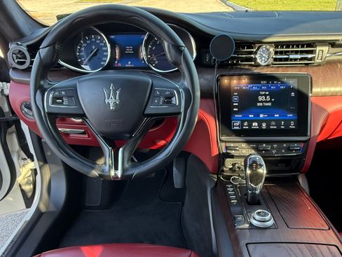 Used 2018 Maserati Quattroporte S GranLusso image 9