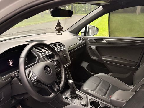 Used 2021 Volkswagen Tiguan SEL Premium R-Line AWD/4WD image 12