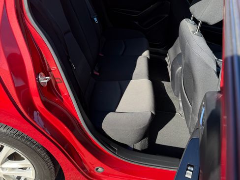 Used 2017 MAZDA MAZDA3 Sport image 12