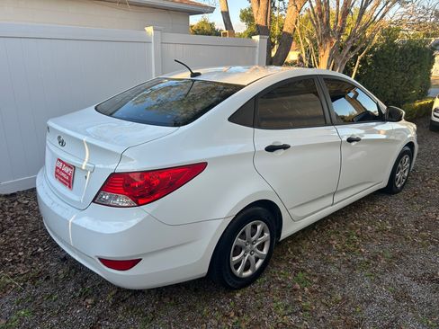Used 2012 Hyundai Accent GLS image 5
