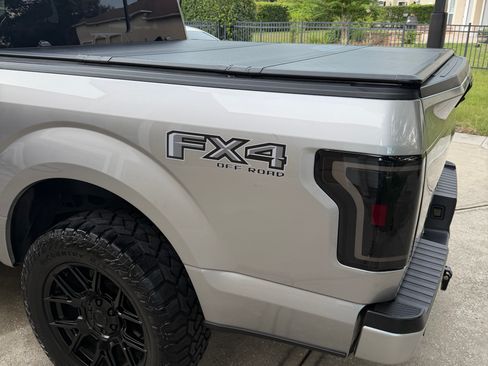 Used 2020 Ford F150 XLT w/ Equipment Group 302A Luxury AWD/4WD image 18