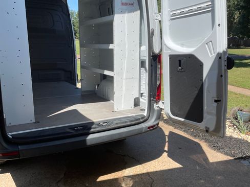 Used 2020 Mercedes-Benz Sprinter 2500 image 13