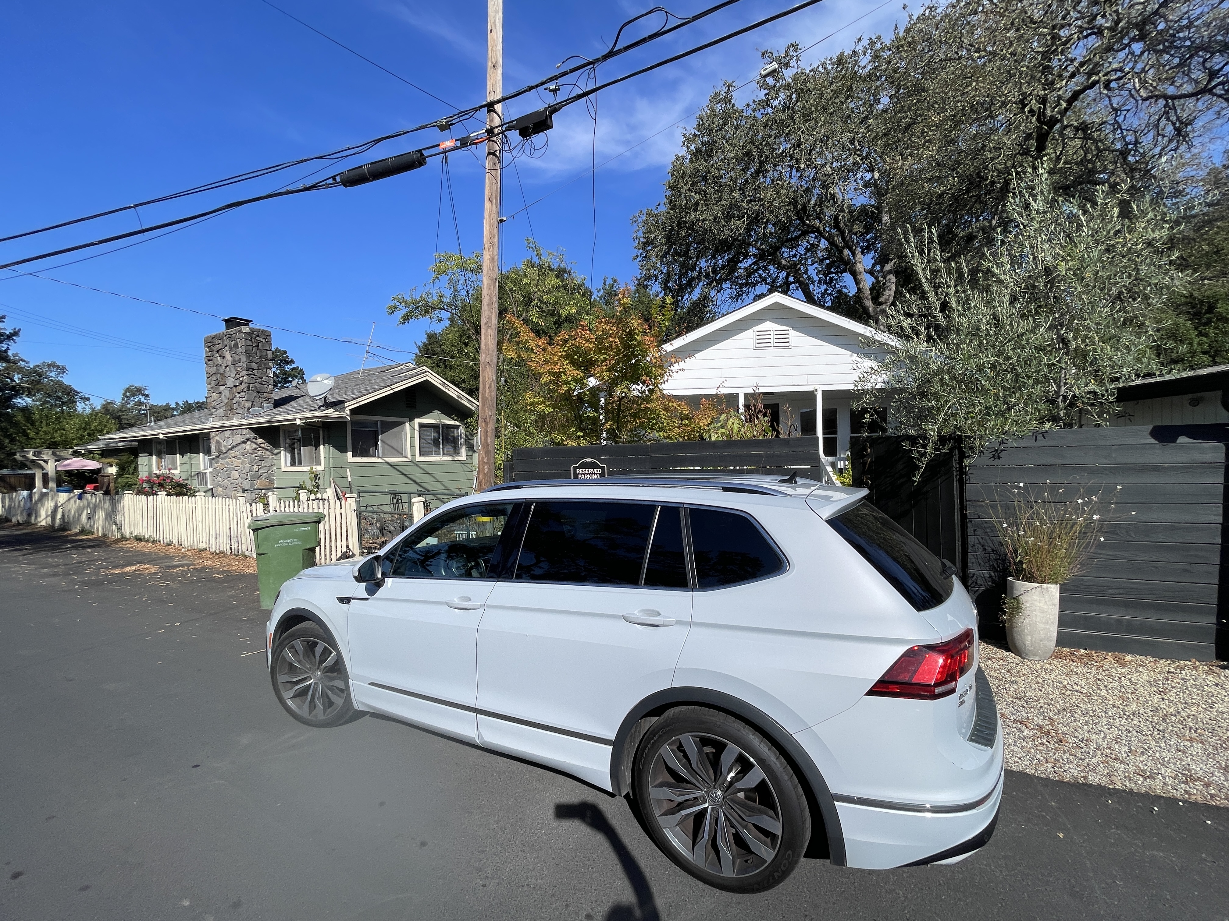 Used 2019 Volkswagen Tiguan SEL Premium R-Line w/ 3rd Row Seat Package AWD/4WD image 1