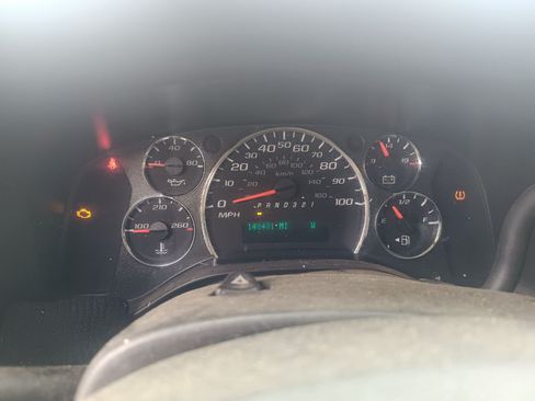 Used 2013 Chevrolet Express 1500 image 9