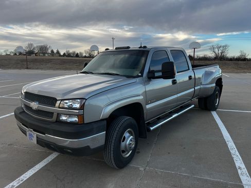 Used 2003 Chevrolet Silverado 3500 LT image 1