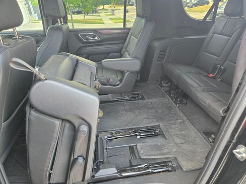 Used 2023 Chevrolet Suburban RST w/ Luxury Package AWD/4WD image 26