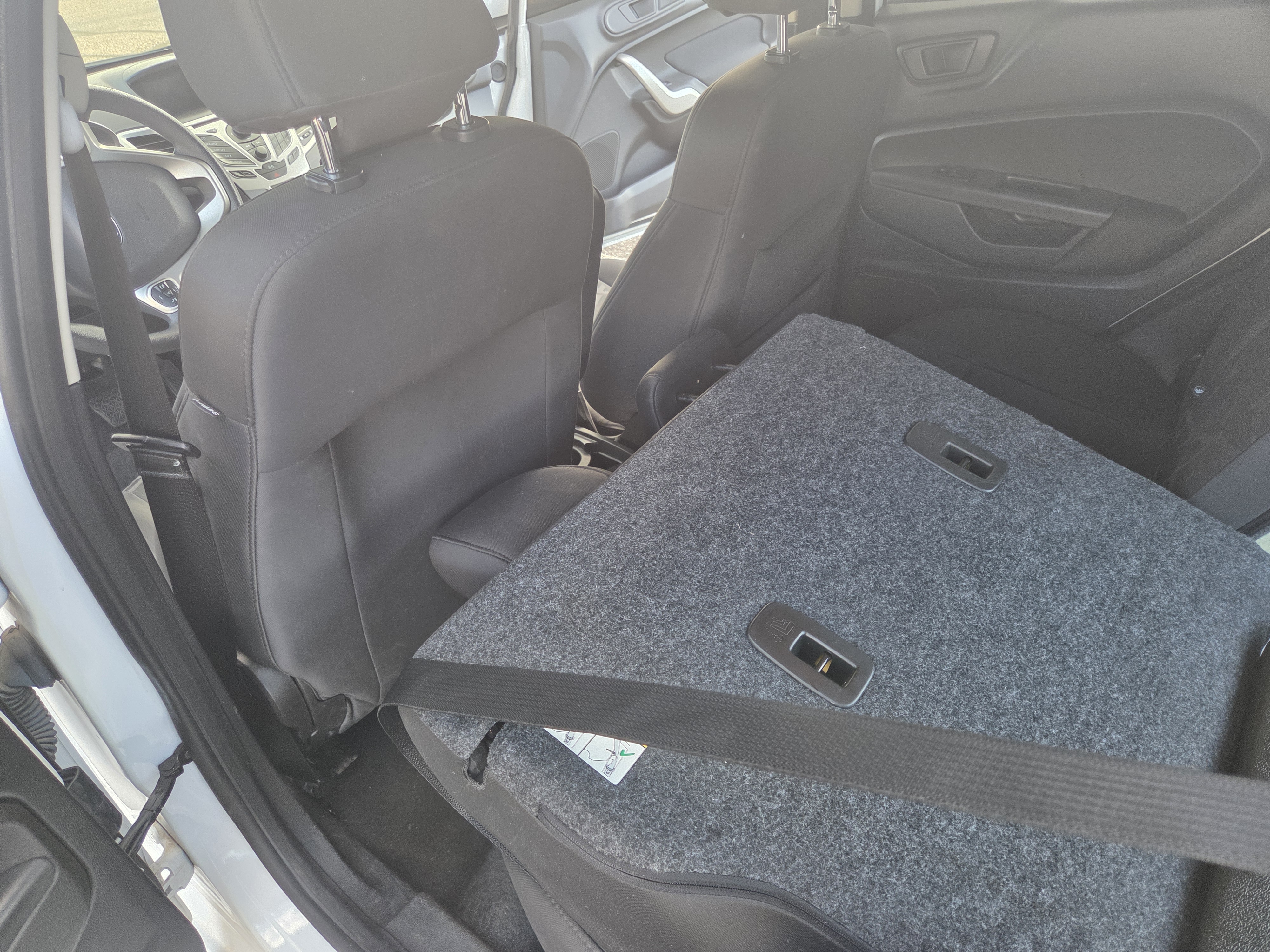 Used 2013 Ford Fiesta SE FWD image 13