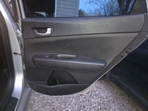 Used 2017 Kia Optima LX image 9