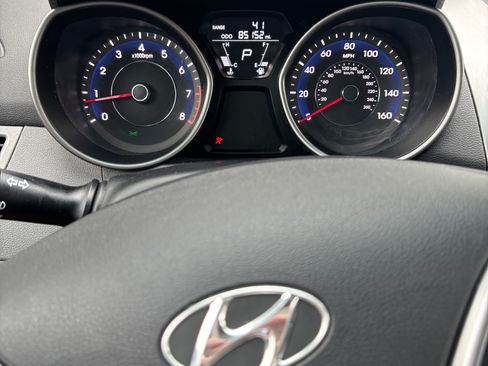 Used 2011 Hyundai Elantra Limited image 25