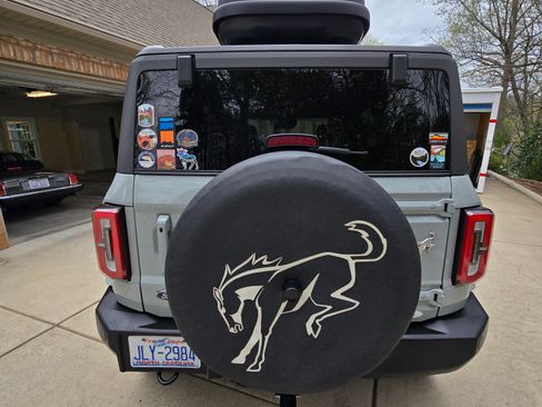 Used 2022 Ford Bronco Outer Banks image 9