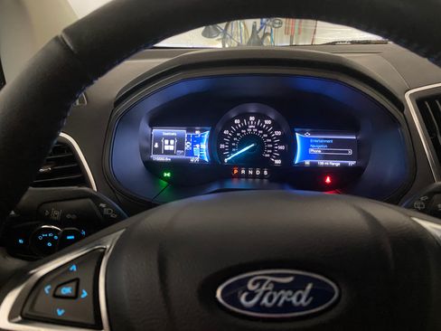 Used 2024 Ford Edge Titanium w/ Titanium Elite Package AWD/4WD image 12