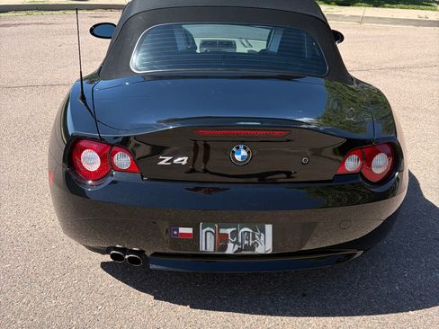 Used 2005 BMW Z4 3.0i RWD image 1